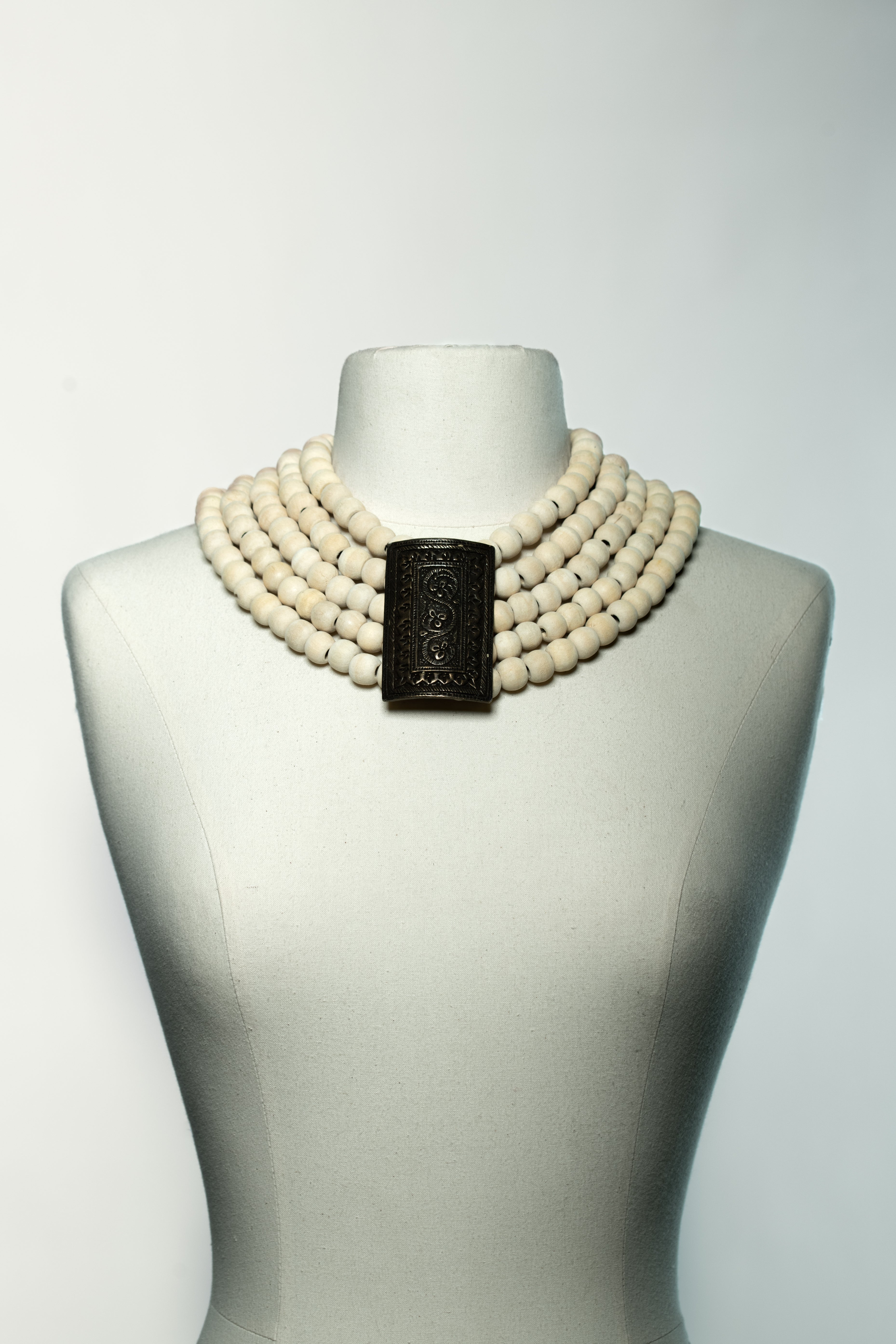 COLLIER CORFOU 4 COULEURS AU CHOIX